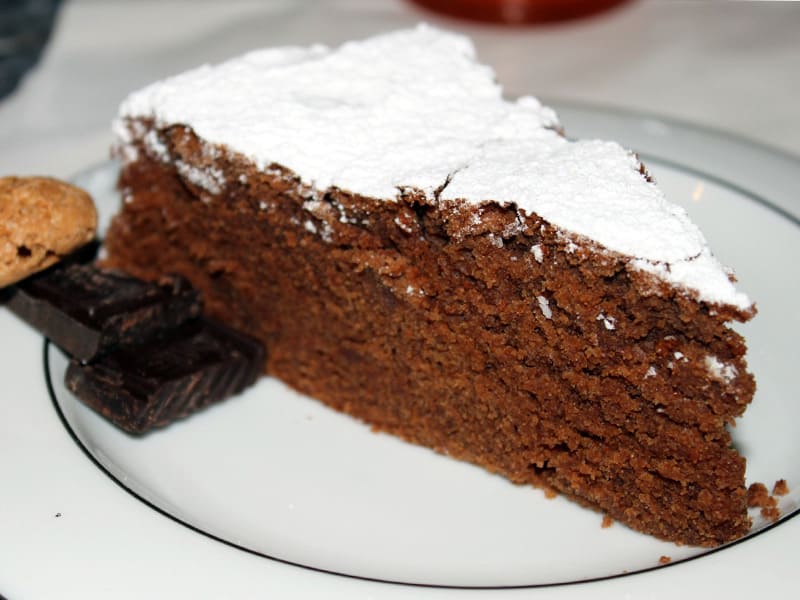 Chocolate Cake with Amaretti Biscuits